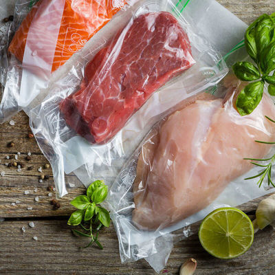 Película PA/EVOH/PE/PVDC de alta barreira para alimentos para embalagens de salsichas/pernilhos